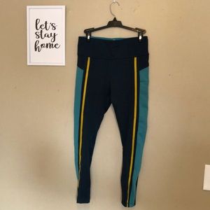 Women’s athletic pants never worn
